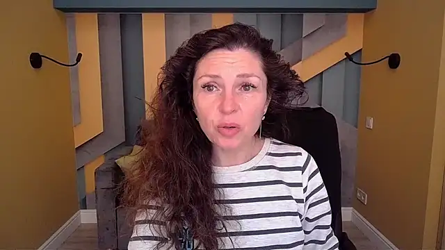 EllaLong online show from April 10, 11:28 am