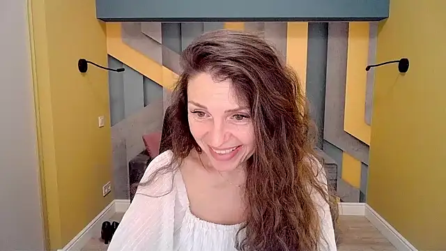 EllaLong online show from February 15, 3:50 pm