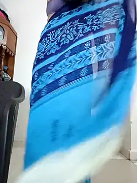 Snapshot of _surbhi_ chatting on October 2, 4:49 am surbhi online show from October 2, 4:49 am