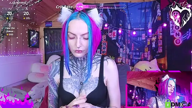 Snapshot of NekoCyber chatting on November 15, 4:49 am NekoCyber online show from November 15, 4:49 am