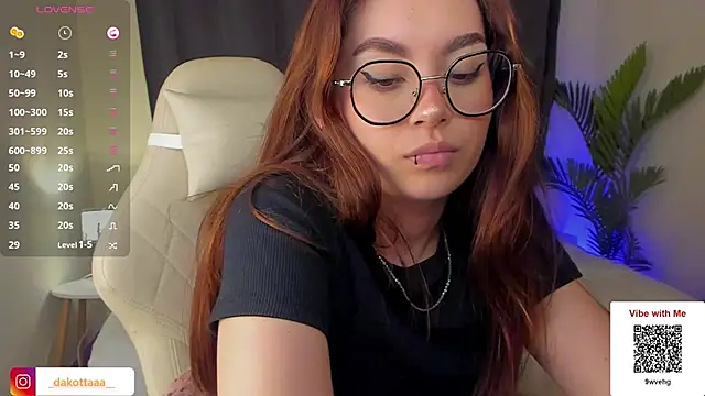 dakottaa  online show from February 13, 2:12 am