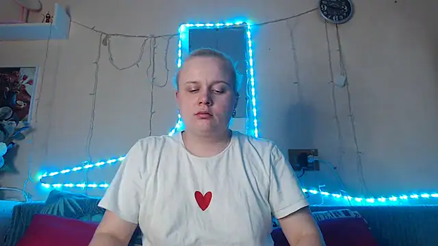 Snapshot of Karolina_love_ chatting on January 10, 11:29 pm Karolina love online show from January 10, 11:29 pm
