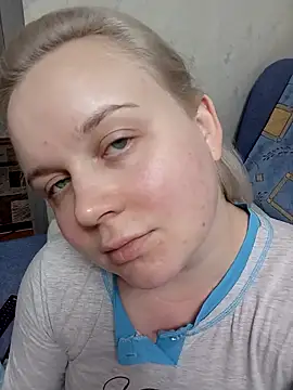 Snapshot of Karolina_love_ chatting on September 17, 9:39 pm Karolina love online show from September 17, 9:39 pm