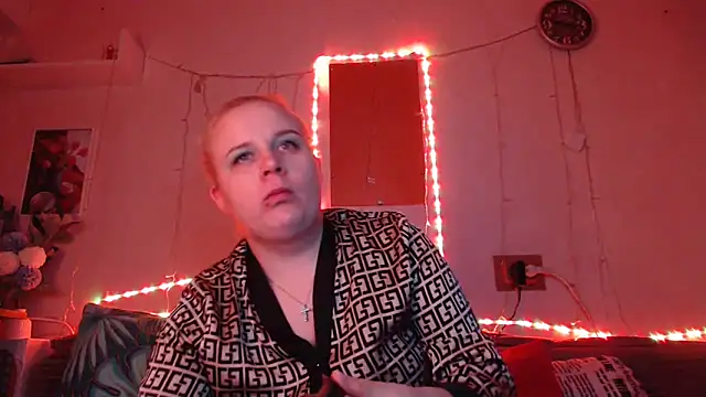 Snapshot of Karolina_love_ chatting on January 9, 11:34 pm Karolina love online show from January 9, 11:34 pm