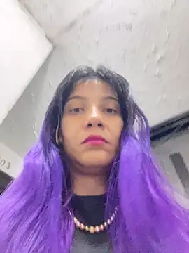 Snapshot of kitty__horny chatting on March 15, 10:46 am kitty horny online show from March 15, 10:46 am