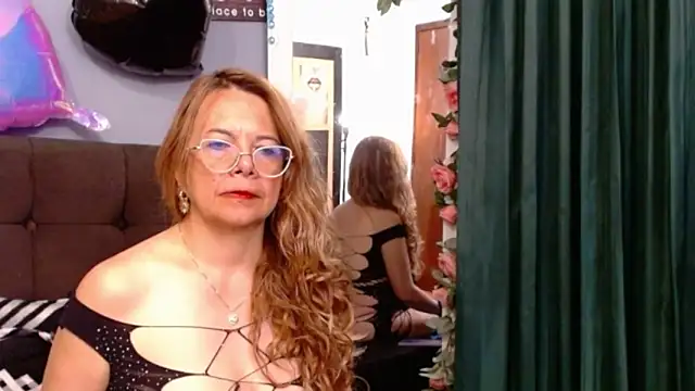 RubyWatson50 online show from December 19, 10:56 pm