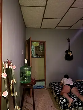 Snapshot of DanelyLopez chatting on January 16, 2:15 am DanelyLopez online show from January 16, 2:15 am