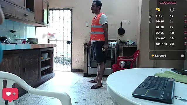 Snapshot of DanelyLopez chatting on February 12, 9:47 pm DanelyLopez online show from February 12, 9:47 pm