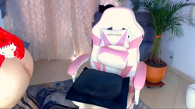 Snapshot of SelfSuck9inchs chatting on October 15, 2:25 pm SelfSuck9inchs online show from October 15, 2:25 pm