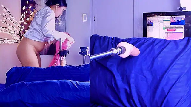 Curvy Cute online show from March 18, 3:31 am