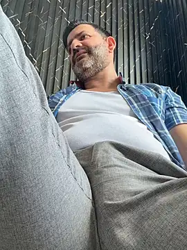 Snapshot of Maxi_TheBigDaddy chatting on July 1, 2:06 pm Maxi TheBigDaddy online show from July 1, 2:06 pm
