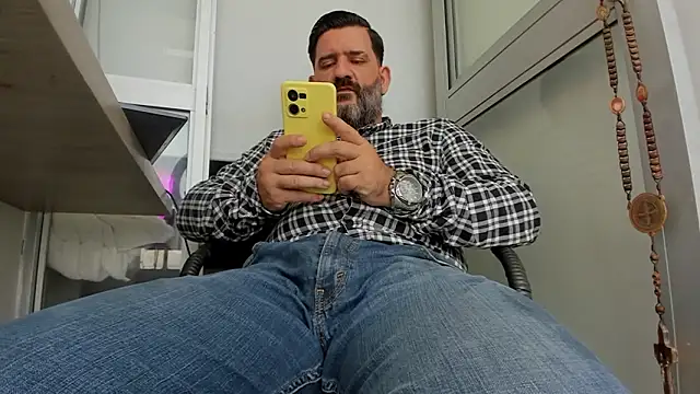 Maxi TheBigDaddy online show from March 25, 1:32 pm