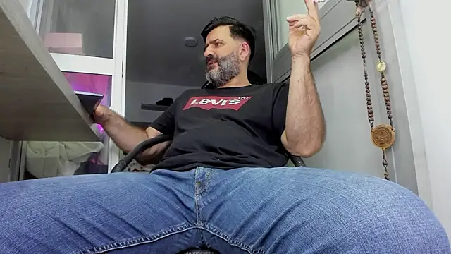 Maxi TheBigDaddy online show from March 25, 12:22 am