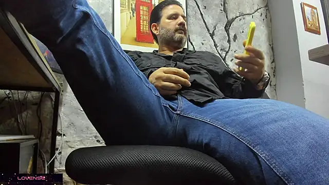 Maxi TheBigDaddy online show from December 17, 11:48 am