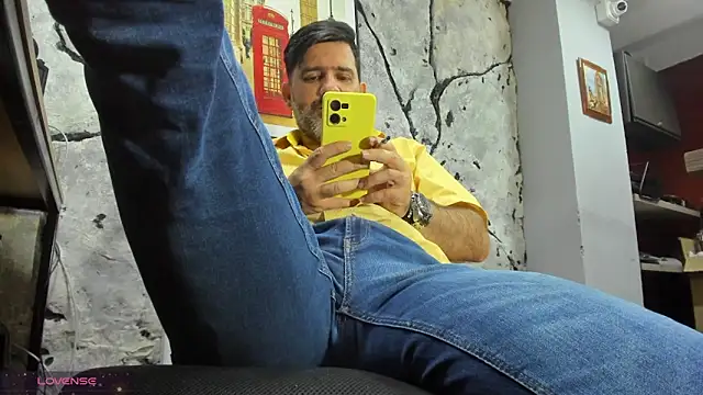 Maxi TheBigDaddy online show from February 18, 1:18 pm