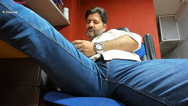 Maxi TheBigDaddy online show from March 6, 7:32 pm
