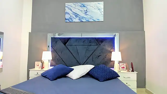 Lauralove 69 online show from November 29, 8:20 pm