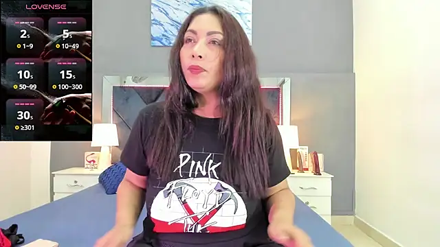 Lauralove 69 online show from November 5, 8:01 pm