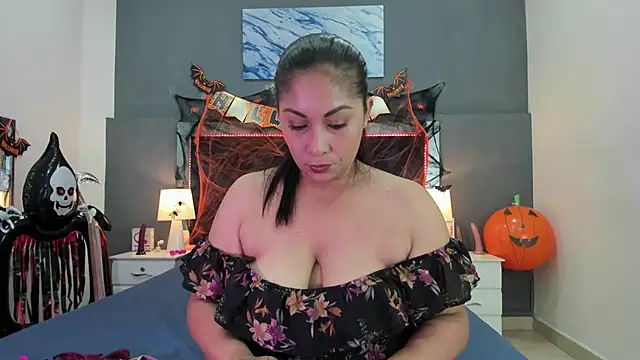 Lauralove 69 online show from October 30, 8:17 pm