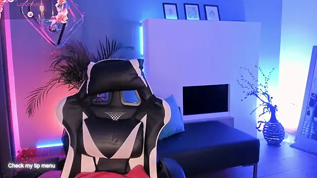 Megan inked online show from December 14, 3:02 am