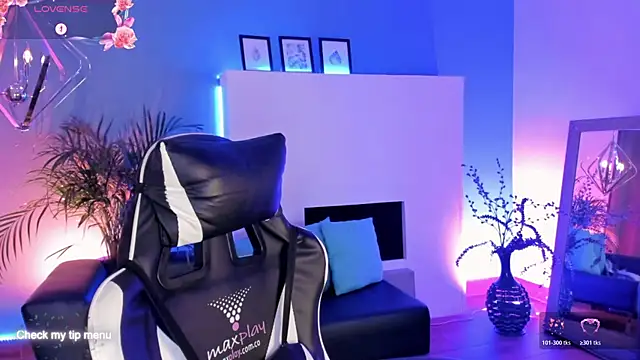 Snapshot of Megan_inked chatting on November 16, 3:22 am Megan inked online show from November 16, 3:22 am