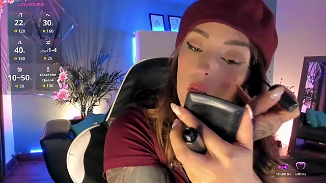 Snapshot of Megan_inked chatting on June 28, 3:46 am Megan inked online show from June 28, 3:46 am