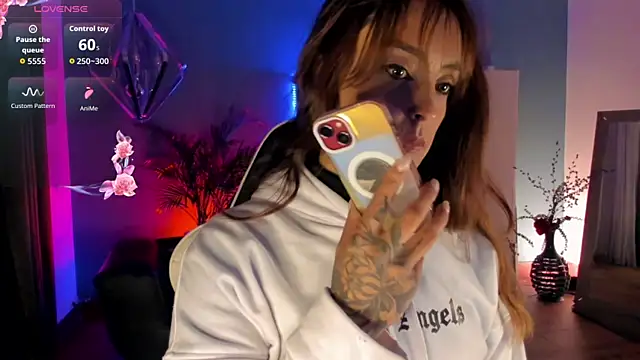 Snapshot of Megan_inked chatting on June 26, 3:45 am Megan inked online show from June 26, 3:45 am