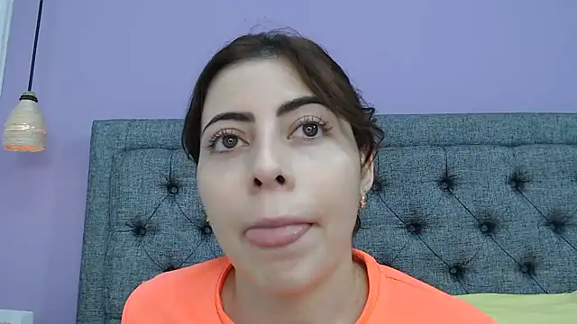 LilaSuni online show from December 12, 2:11 pm