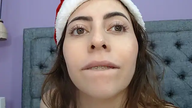 LilaSuni online show from December 23, 5:43 pm