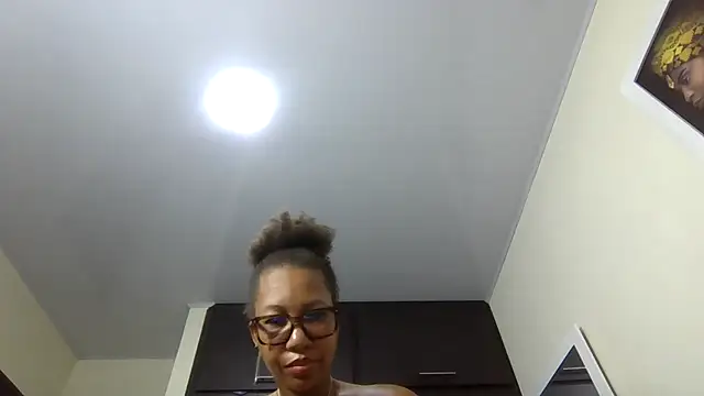 Snapshot of megan-hotxx chatting on July 8, 3:41 am megan-hotxx online show from July 8, 3:41 am