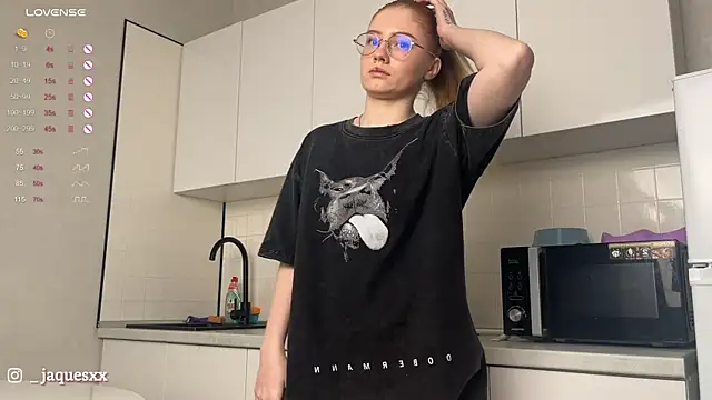 Snapshot of Jaquesxxx chatting on February 16, 7:27 pm Jaquesxxx online show from February 16, 7:27 pm