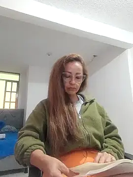 Snapshot of valeria_teiku chatting on September 18, 5:49 pm valeria teiku online show from September 18, 5:49 pm