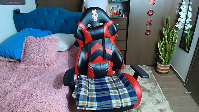 Snapshot of valeria_teiku chatting on February 23, 10:54 pm valeria teiku online show from February 23, 10:54 pm