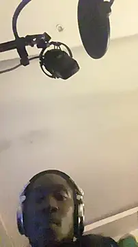 De maskedcouple online show from January 9, 12:39 am