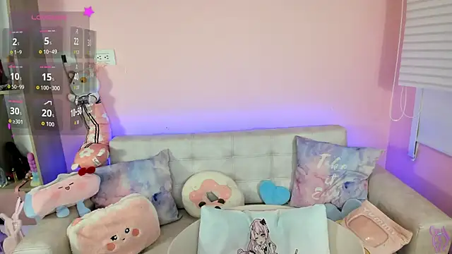 tinysara online show from March 15, 4:25 pm