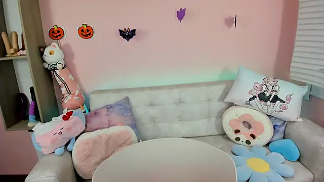 Snapshot of tinysara chatting on October 2, 4:21 pm tinysara online show from October 2, 4:21 pm