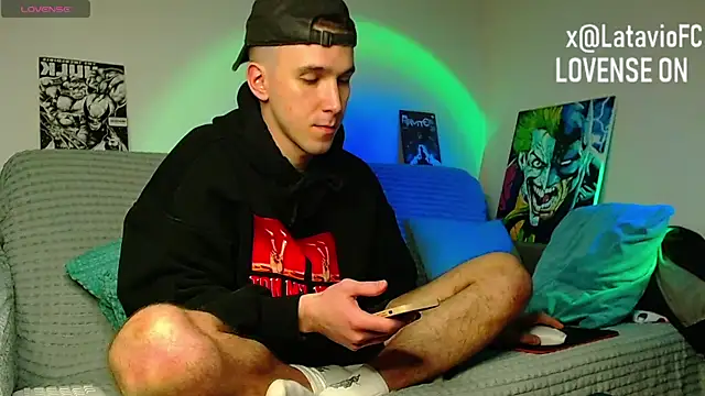 Snapshot of Midnighter_ chatting on June 14, 2:24 am Midnighter online show from June 14, 2:24 am