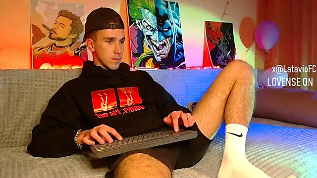 Snapshot of Midnighter_ chatting on January 14, 2:40 am Midnighter  online show from January 14, 2:40 am