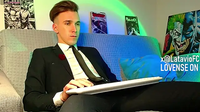 Snapshot of Midnighter_ chatting on April 29, 1:48 pm Midnighter online show from April 29, 1:48 pm