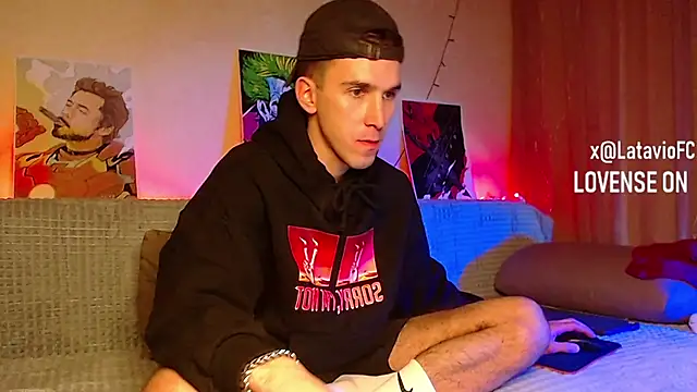 Snapshot of Midnighter_ chatting on February 11, 5:16 am Midnighter  online show from February 11, 5:16 am