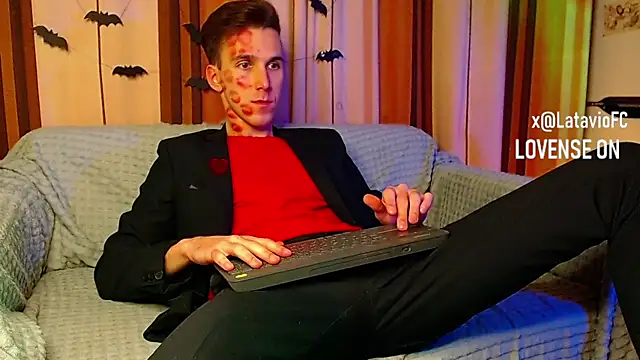 Midnighter  online show from October 31, 11:11 pm