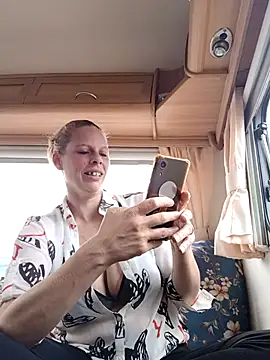 Snapshot of WildScorpio86 chatting on December 14, 8:42 am WildScorpio86 online show from December 14, 8:42 am