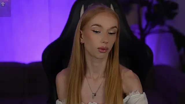 Amelia Blaze online show from November 22, 3:38 am