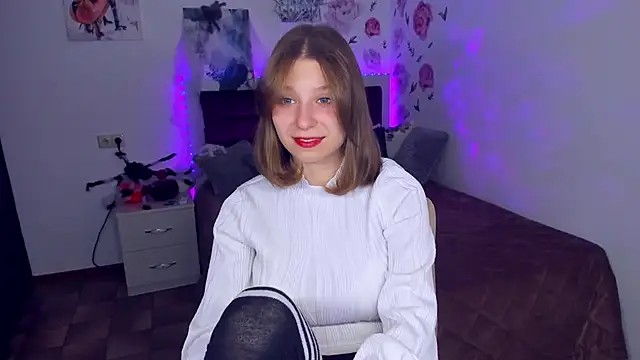 RinaMoore online show from November 5, 2:53 pm