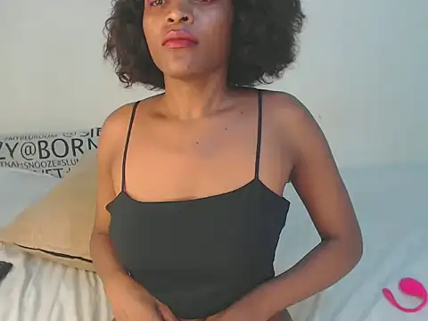 wetmypants online show from March 23, 5:40 am