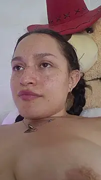 Snapshot of megan_doll2 chatting on June 11, 12:32 am megan doll2 online show from June 11, 12:32 am