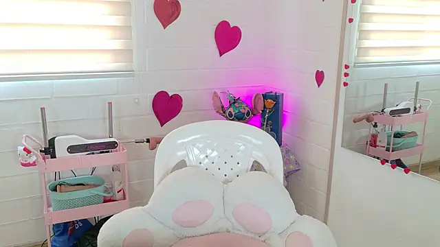 megan doll2 online show from February 8, 6:38 pm