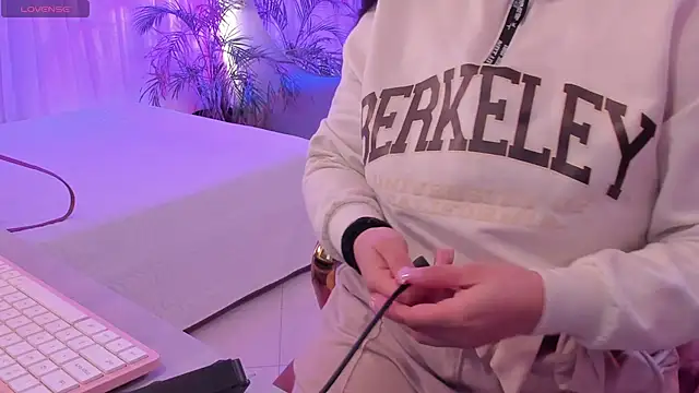 scarlet miller1 online show from November 11, 12:33 pm