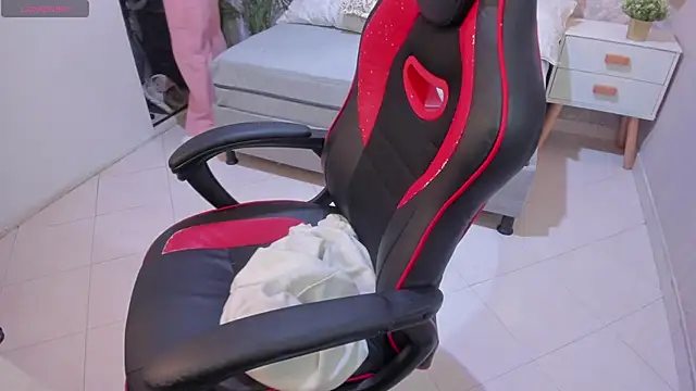 scarlet miller1 online show from October 18, 12:07 pm