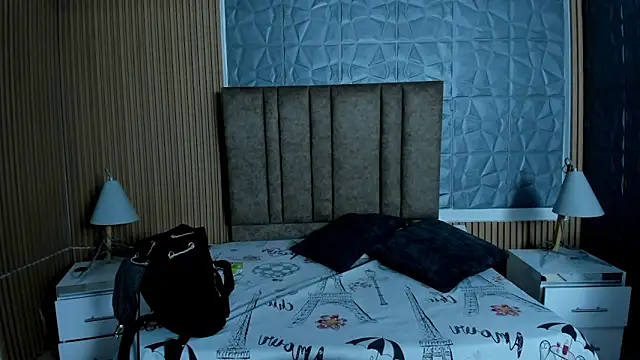 charlottewhitte online show from February 17, 11:18 am